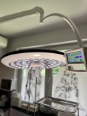 Lampa zabiegowa jednoramienna podwieszana 700